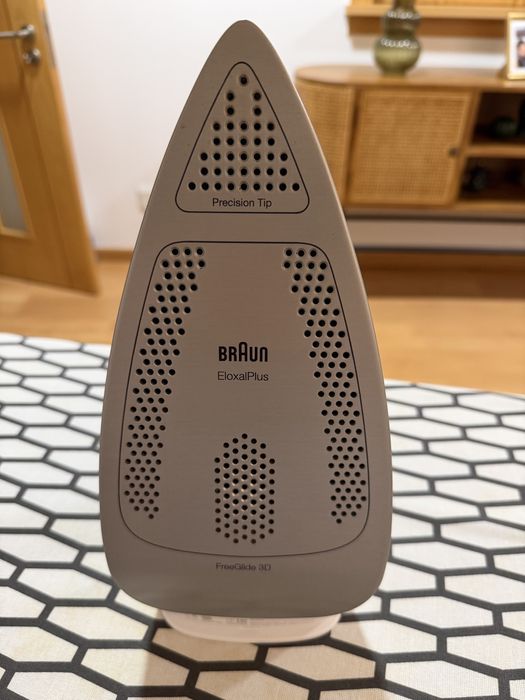 Ferro de engomar a vapor - Braun TexStyle 7 pro