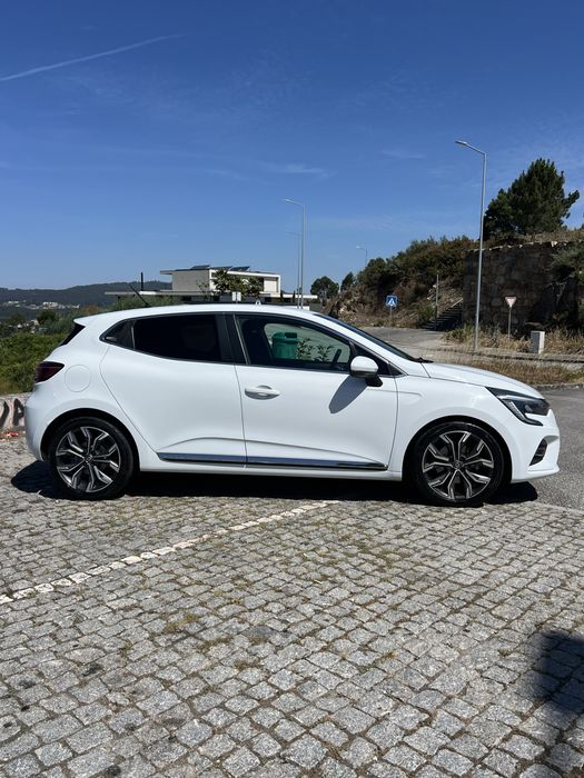 Renault clio E-Tech hybrid 1.6