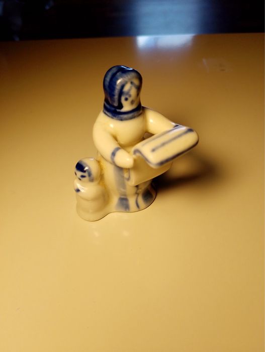 Статуетка ГЖЕЛЬ фарфор 60-70р СССР