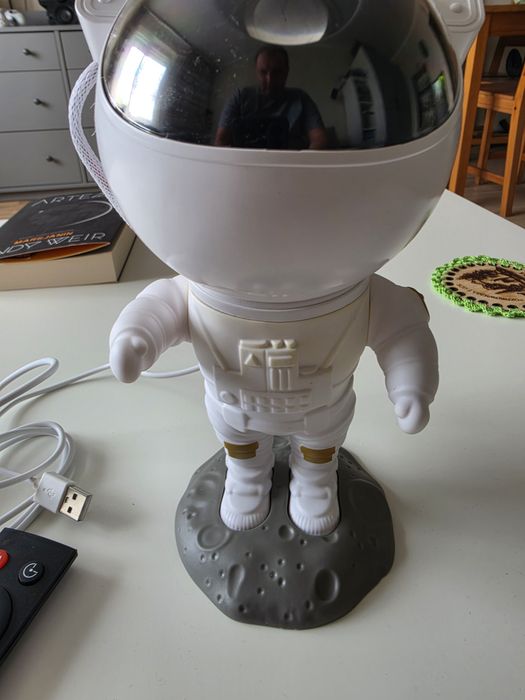 Projektor/lampa asteonauta