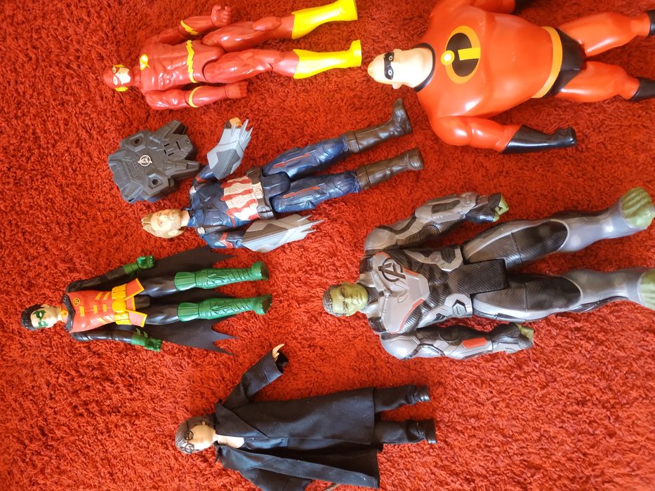 Bonecos super heróis