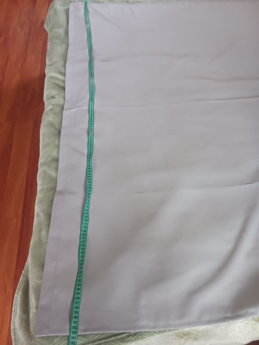 Продам шторы 2,5 на 1,4 м