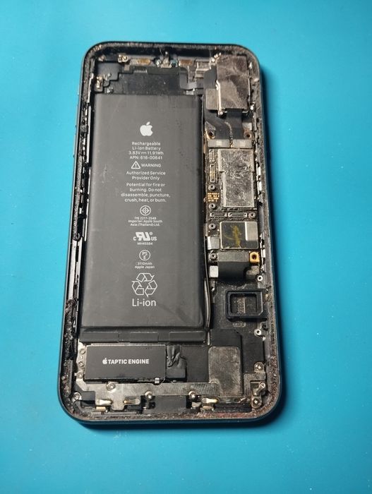 Korpus iPhone 11 z osprzętem