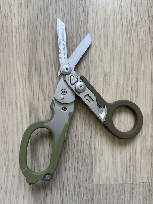 Продам нові ножиці Leatherman Raptor Rescue з чохлом