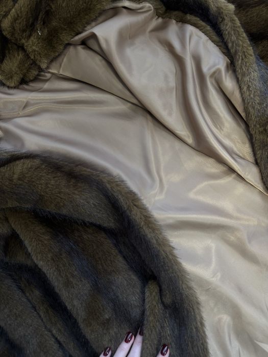 Шуба нова довга