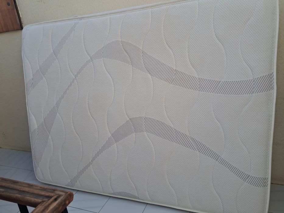 Colchao de espuma viscoelástica 190x140PIKOLIN