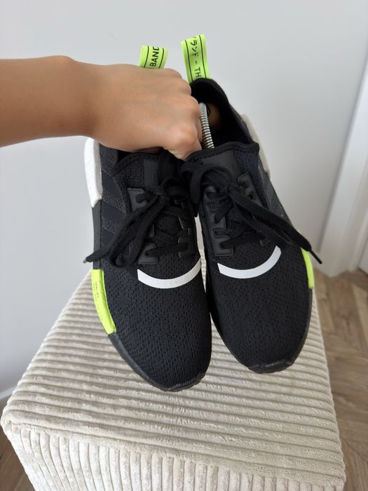 Кросівки для спорту, Adidas NMD-R1 (розмір 43) ОРИГІНАЛ