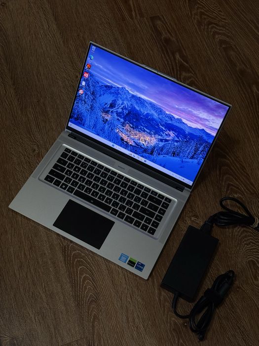 Ігровий ноутбук GIGABYTE RTX 3070Ti / RAM 32gb / 1TB ssd