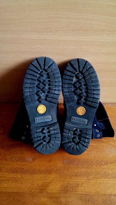 Сапожки Trekking 32р.с утеплителем в хорошем состоянии