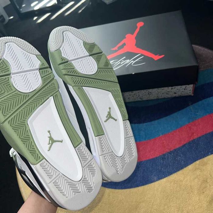 Jordan_4_Retro_Seafoam R.41