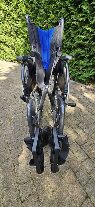 lekki składany wózek inwalidzki