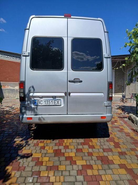 автомобіль мерседес спрінтер 416