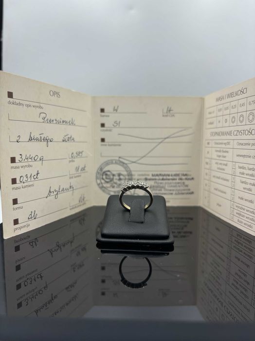 Pierścionek z białego złota 585 z diamentami