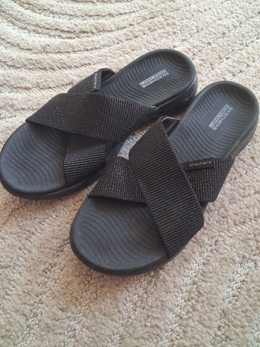 Klapki damskie Skechers