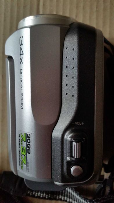 Видеокамера JVC GZ-MG130E