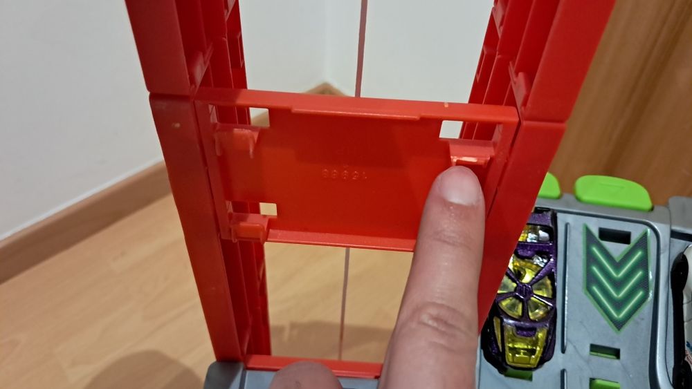 Garagem Mattel megatropolis completa