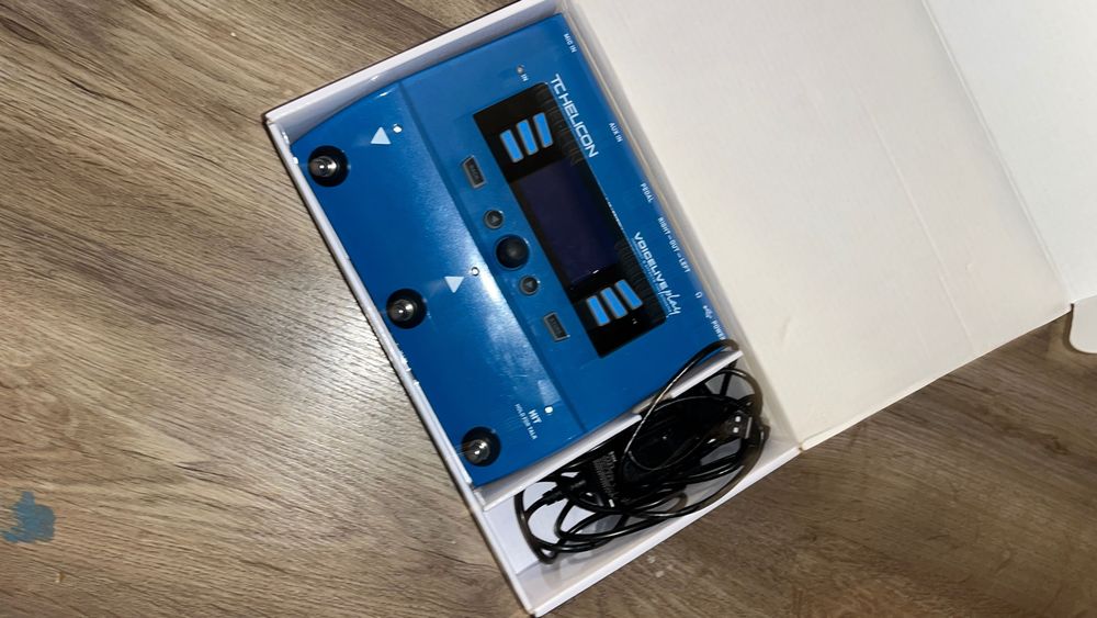TC Helicon VoiceLive Play — Processador de Voz (Como Novo)