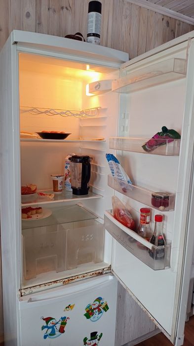 Продам холодильник zanussi