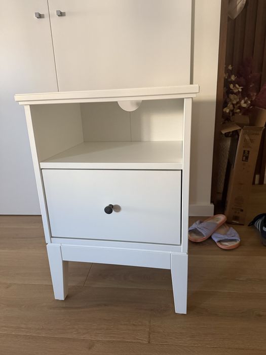 Mesa de cabeceira Idanas IKEA - como nova