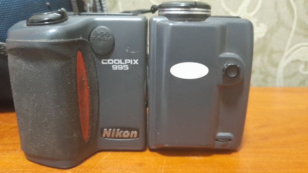 продам фотоаппарат nikon Coolpix 995