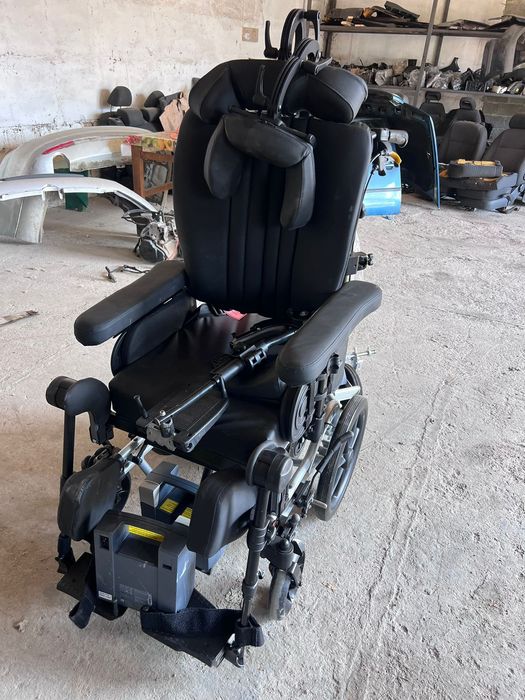 Інвалідний електричний візок Invacare Rea