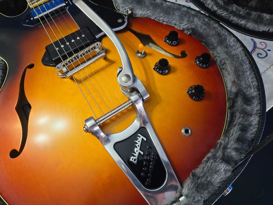 Stanford Crossroads Thinline 30 Sunburst matte
