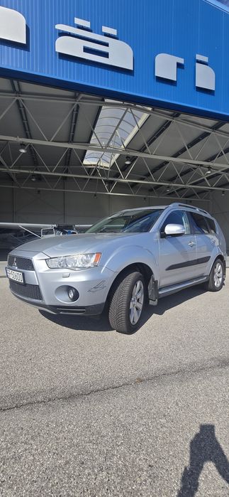 Mitsubishi Outlander II 2.0 DI-D 140 KM 4x4 – 7-osobowy – 2010 – pierwszy właściciel