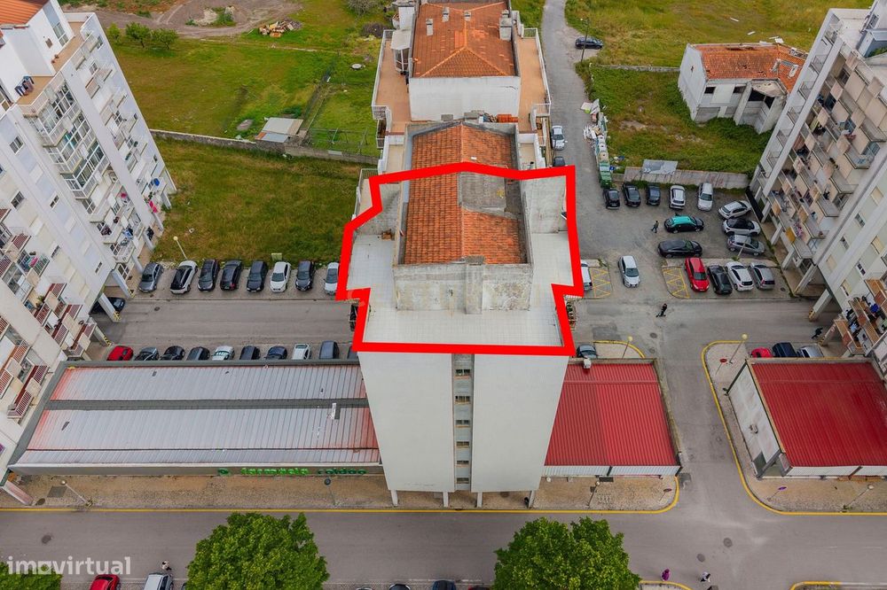 Apartamento T1 com Terraço em Marinha Grande, Leiria