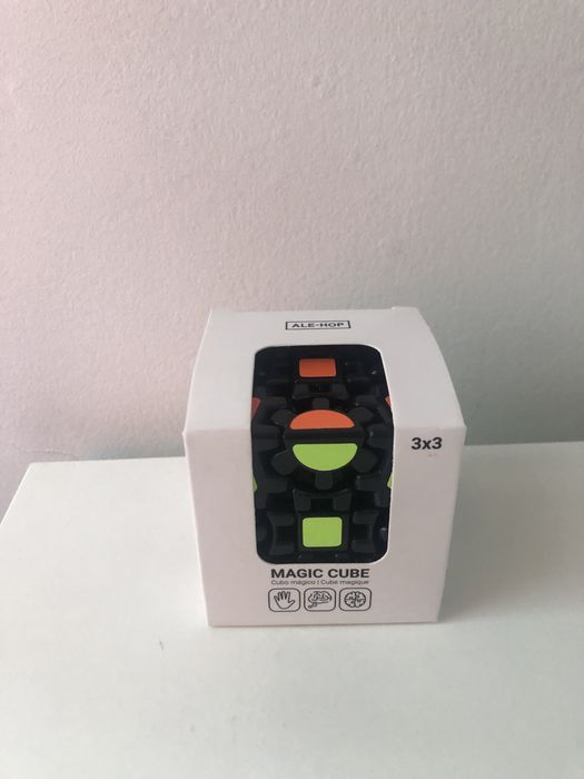 Cubo mágico da Ale-Hop