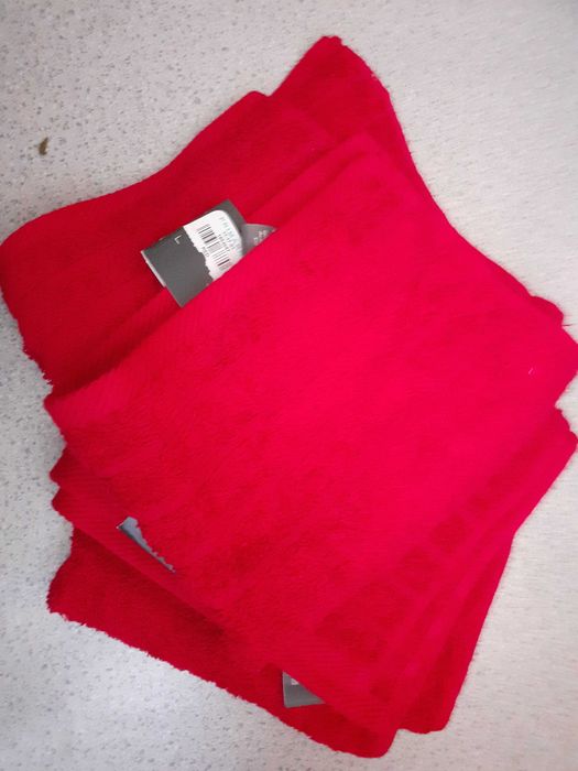 Conjunto de 2 toalhas vermelhas425335357305016322