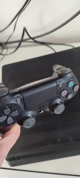 PS4 SONY CUCH-  2116b + 2 x pad czarny złoty