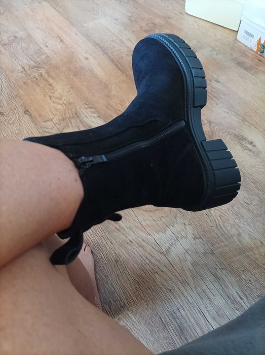 Botki damskie czarne zamszowe