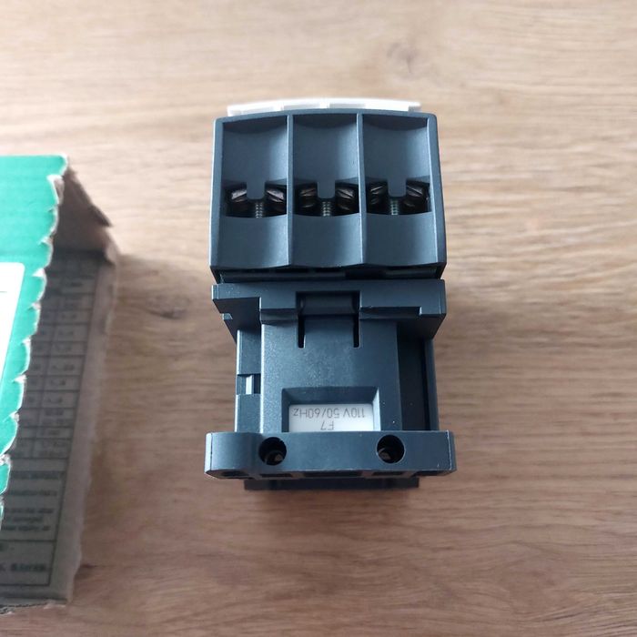 Stycznik mocy Schneider LC1D32