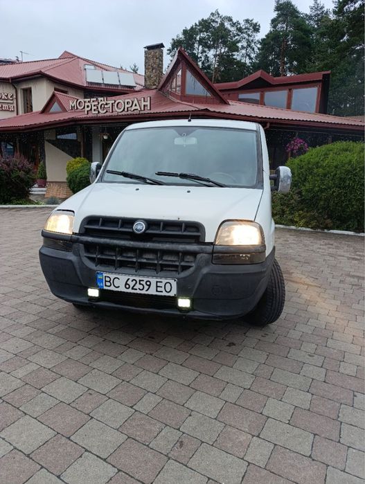 Машина Fiat Doblo