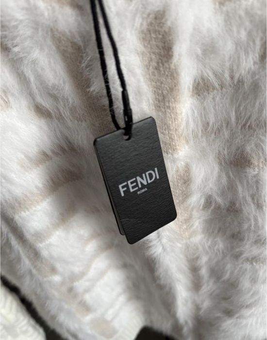 Кофта трикотажна fendi