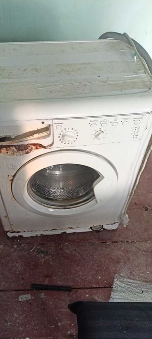 Продам пральну машину Індезіт