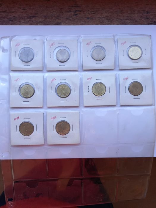 Lote 10 moedas 5$00 Portugal 1986/99