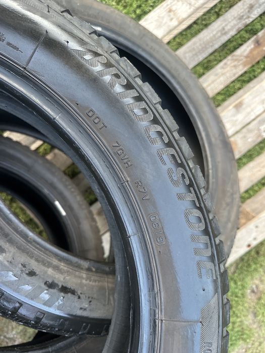 Шини зима 155/70 R19 Bridgestone комплект резини на Бмв