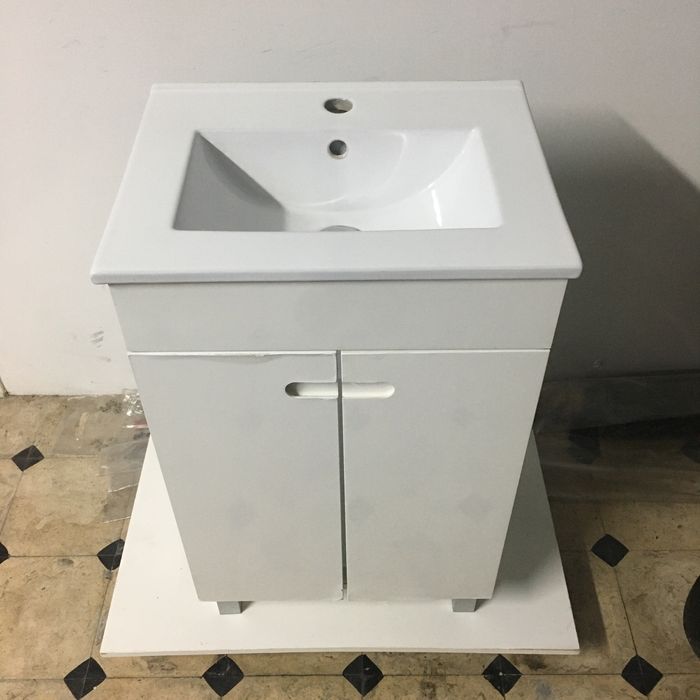 Lavatorio de WC com armário