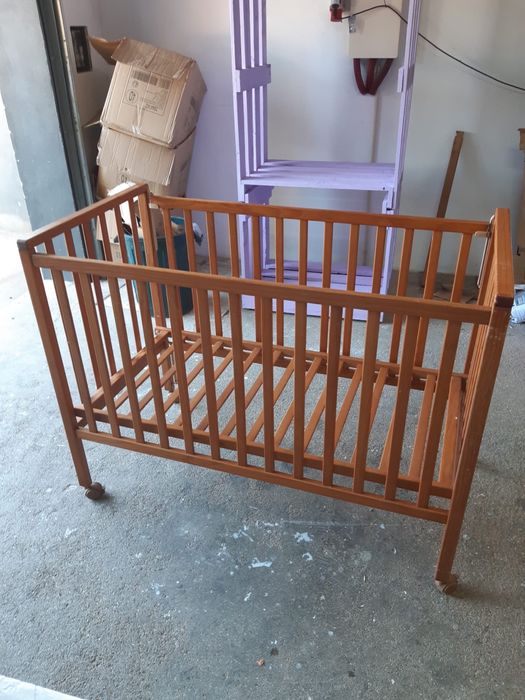 Berço em madeira