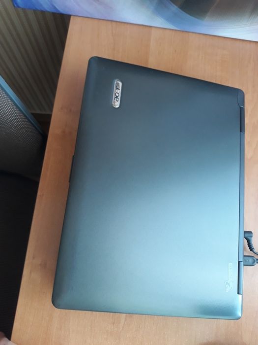 Ноутбук Acer в рабочем состоянии