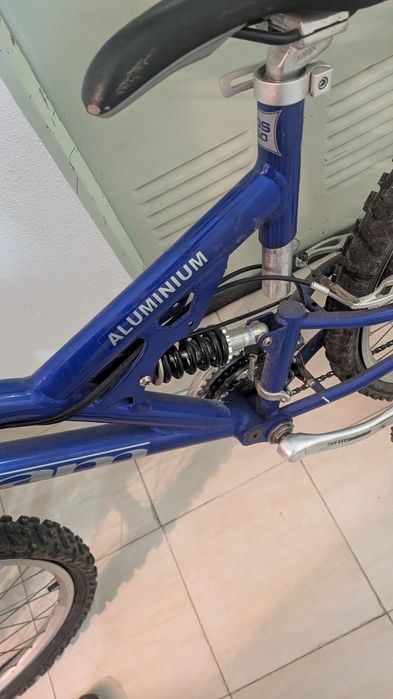 Bicicleta Alumínio + Outra Bicicleta OFERTA
