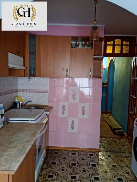 Продам 2 кімнатну квартиру біля Дендропарку