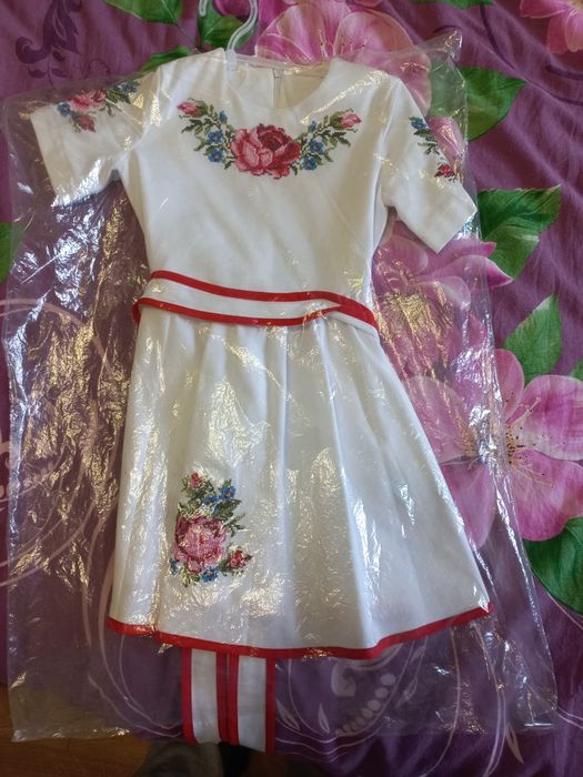 Вишите дитяче платтячко 2 різних