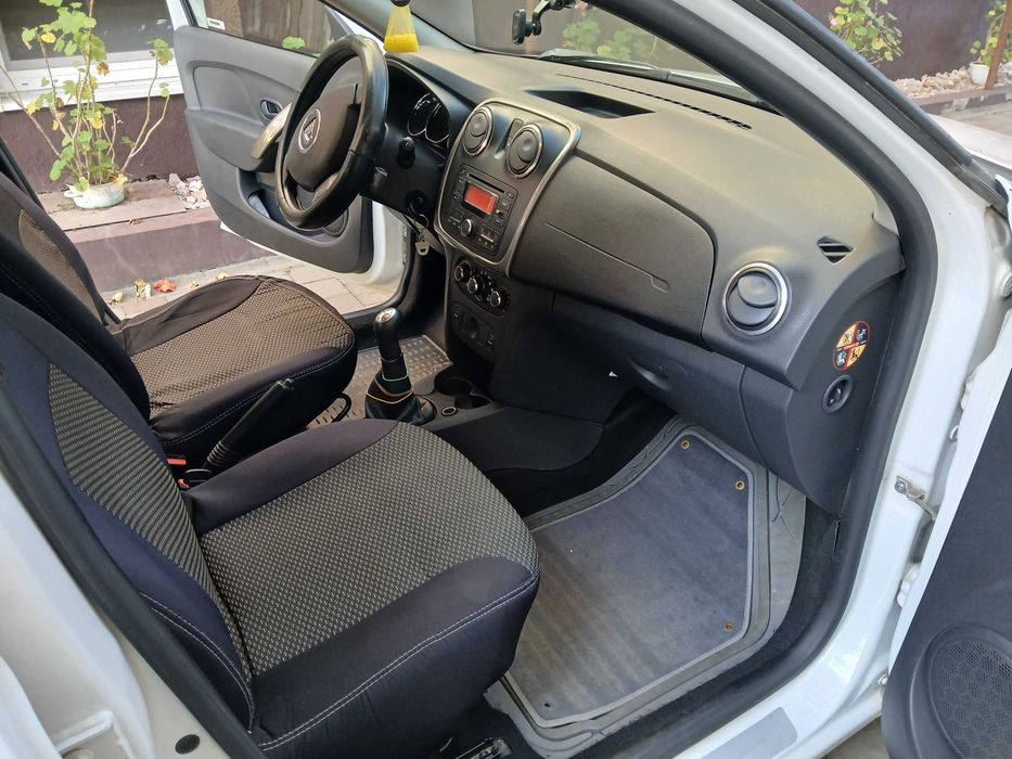 Автомобіль DACIA SANDERO 2013