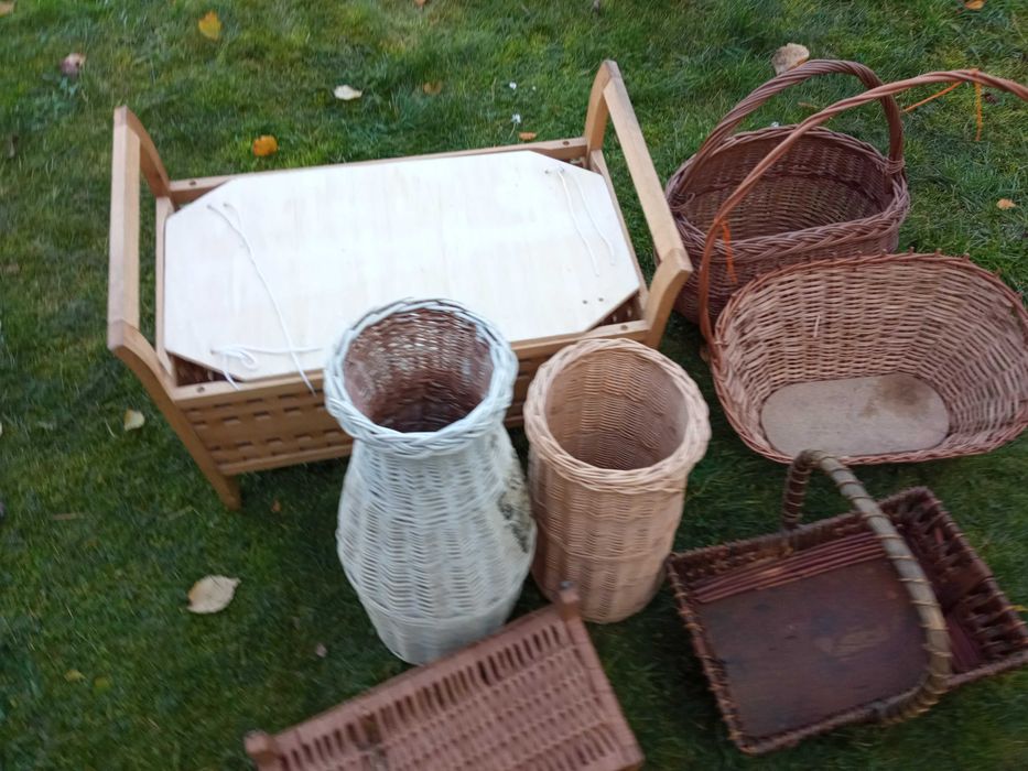 Koszyki wiklinowe. Koszyki wiklinowe.