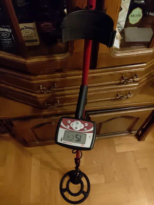 Wykrywacz metali Minelab X-Terra 505.
