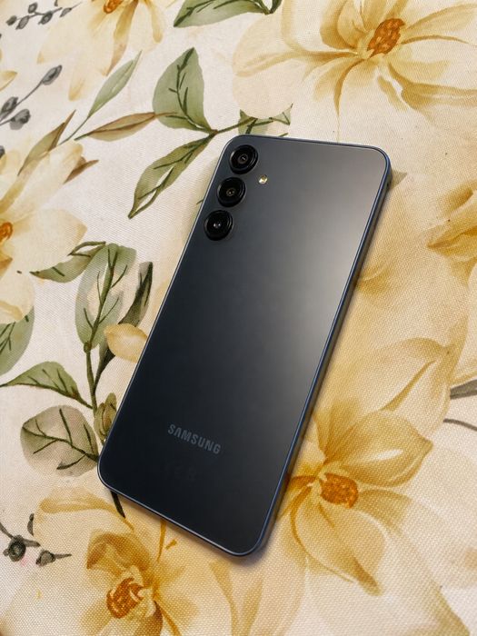 Samsung A16 8/256gb android 16