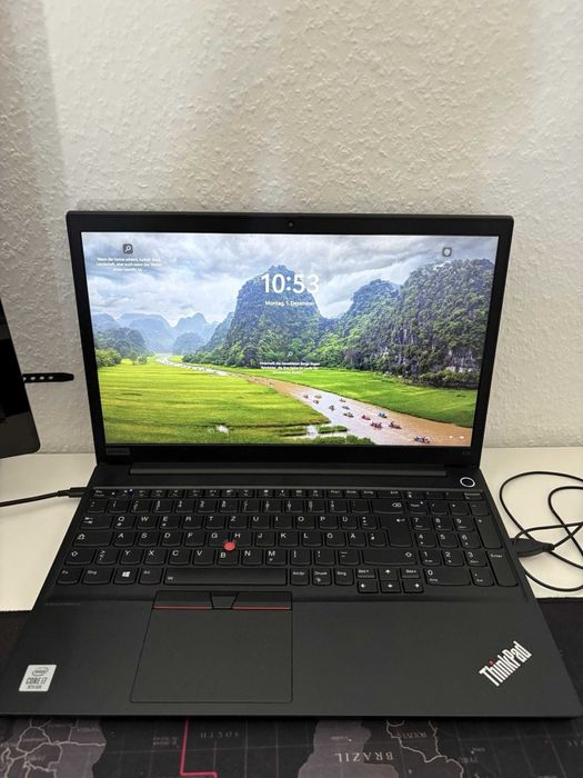 Lenovo Octacore 15.6" i5/16GB/385Nvme como novo