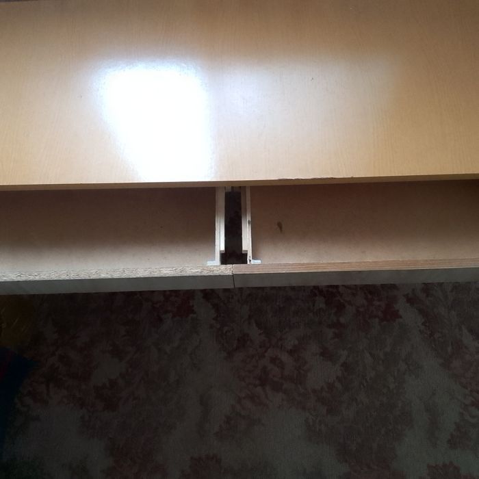 Продам стол,парту в отличном состоянии.